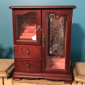 Jewelry box